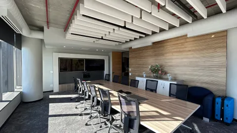 office 117 on strand (2).